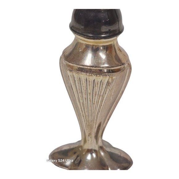 Vtg BM Company Silver Plated Salt & Pepper Shakers 4.25" Classic Tabletop Decor - Picture 10 of 12